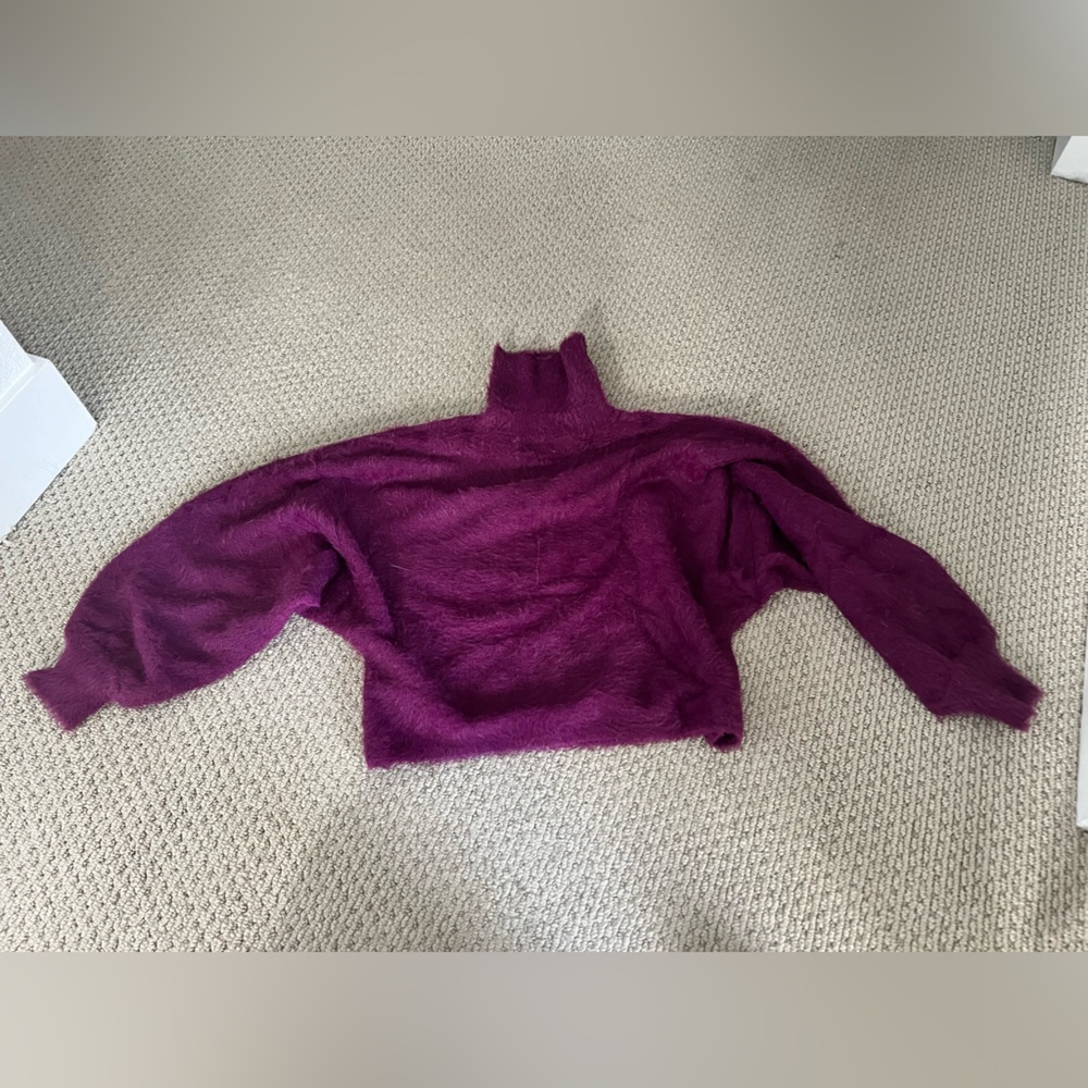 Cropped sweater
